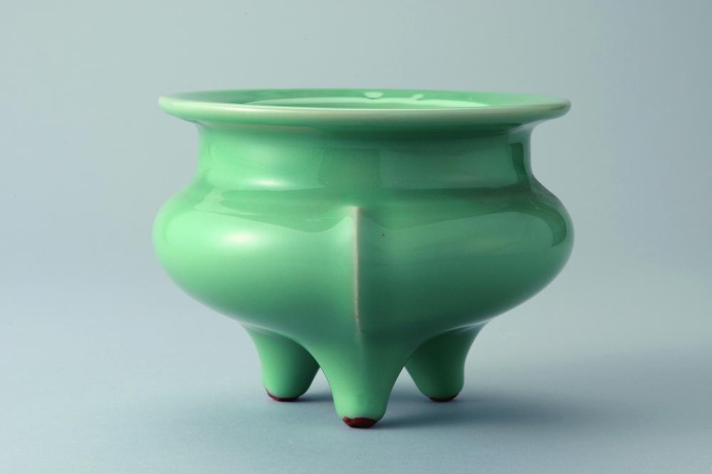 所蔵品展「波山陶芸の魅力を探る　～青磁と白磁～」に関するページ